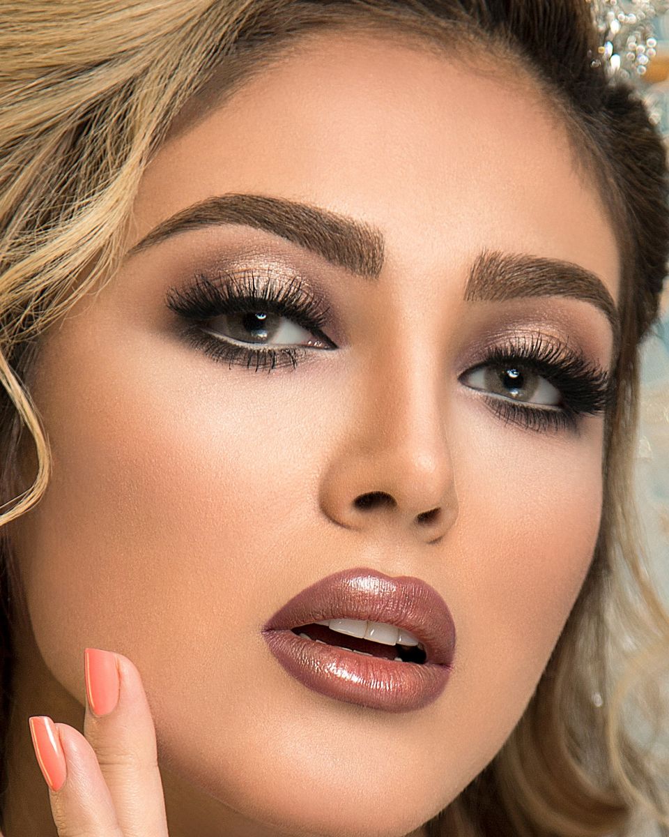 مدل میکاپ چشم با انتهای تیره