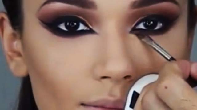 How To: Heavy Formal Makeup