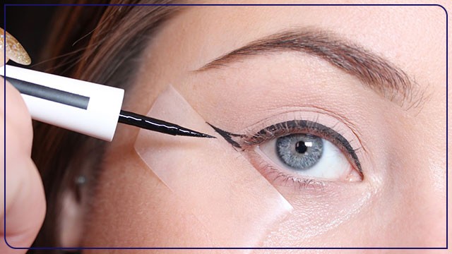 How to Draw Eyeliner With Glue