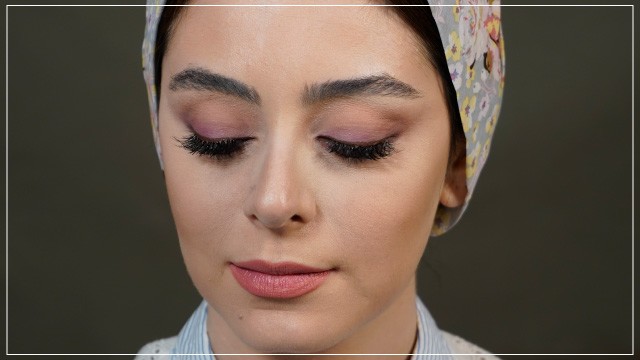 How To: Applying Eyeshadow