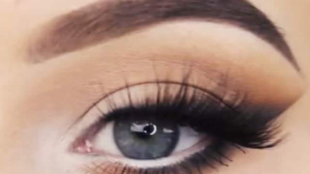 How To: Eye Makeup With Brown Shadows