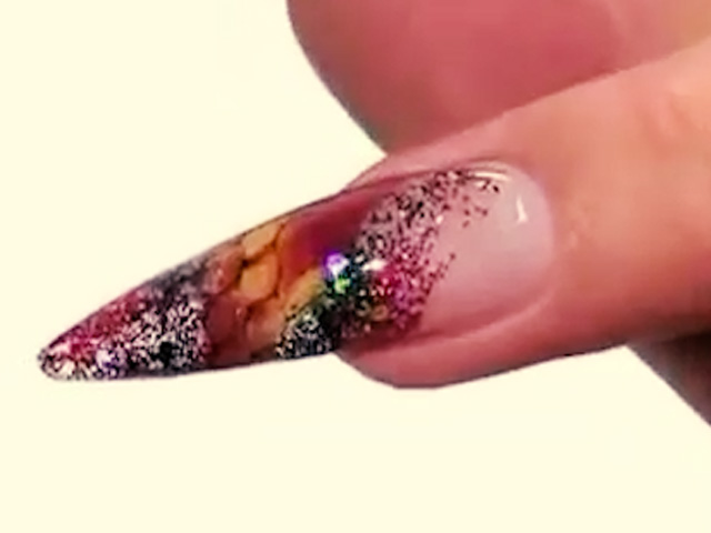 How To: Easy Snakeskin Nail Art Design