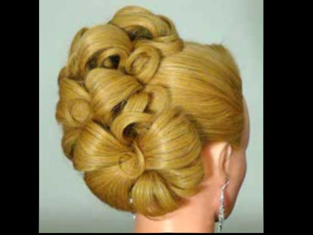 How To: Chignon Papillon Style