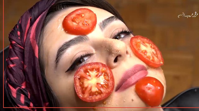 How To: Tomato Skin Cleansing