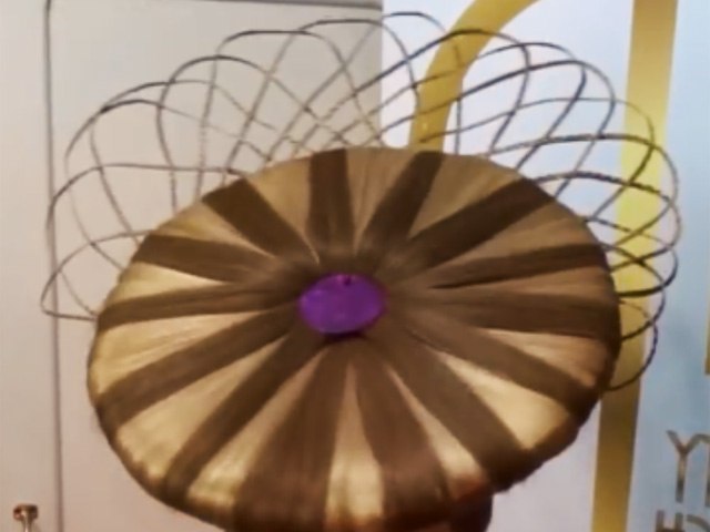 How To: Fantasy Chignon Style